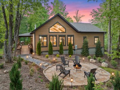 Be the 1st! Brand New~Luxury~Hot Tub/Resort-Style