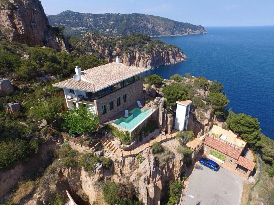 stunning villa on the costa brava, gallery image 2