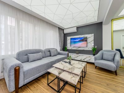 Sisli center 4 bedrooms 2WC Suite with living room