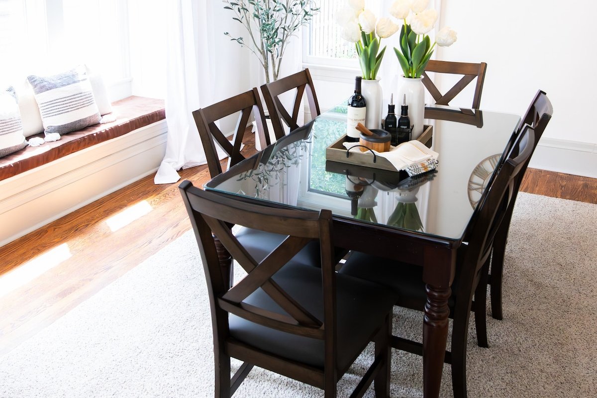 Spacious Park Ave Retreat w/ Hot Tub gallery image 2