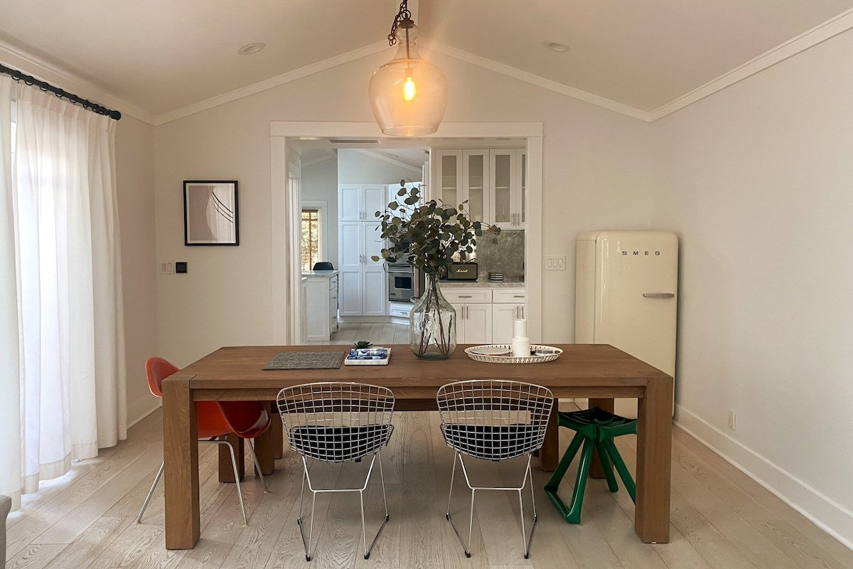 4/3 West LA Modern Bungalow Home gallery image 3