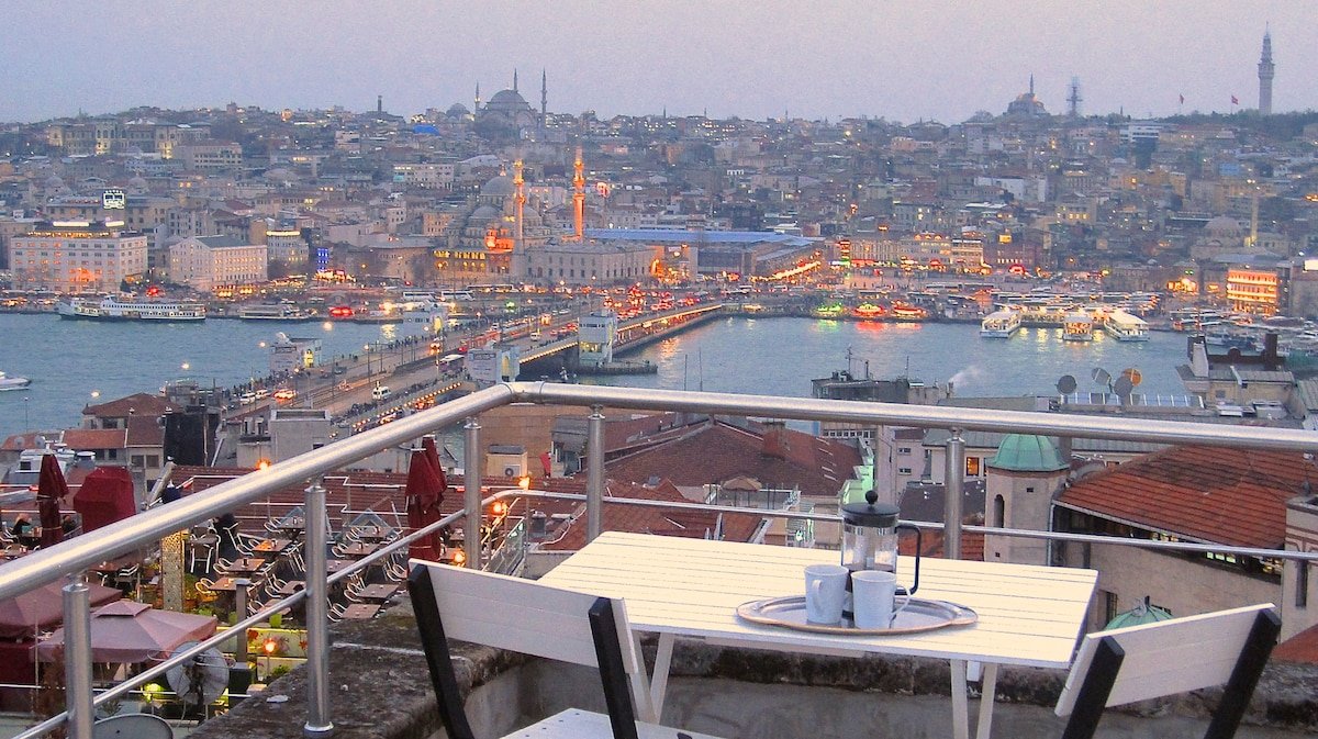 Large Groups – Space, Style, Views in Galata! gallery image 2