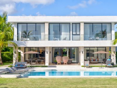 Hacienda B31 -Sophisticated Golf Course View Villa
