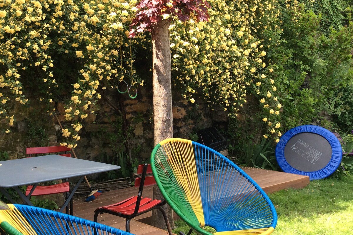 Old Lyon 180° view,1250 sq+garden gallery image 3