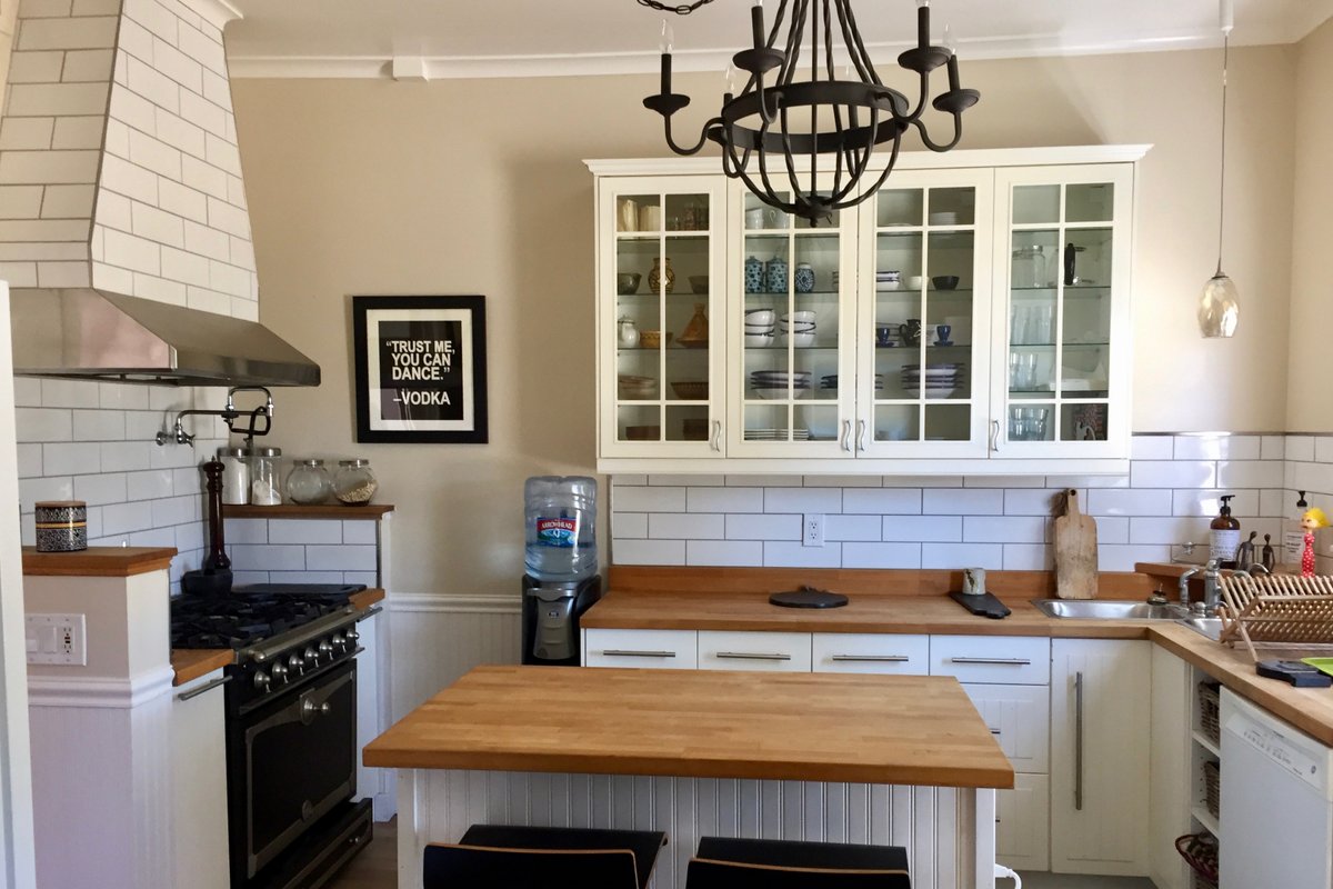 Historic House 4BR/2B – 2500 sqft