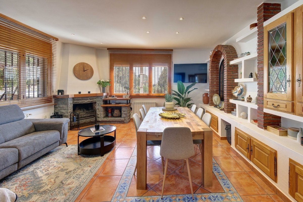 Villa Arbucies with private pool gallery image 4