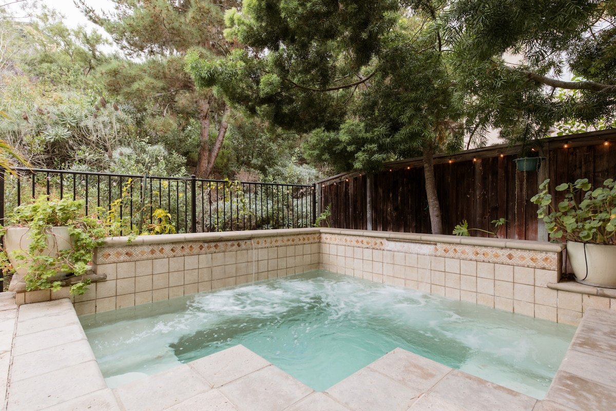 Luxury Beach Home with Hot Tub gallery image 5