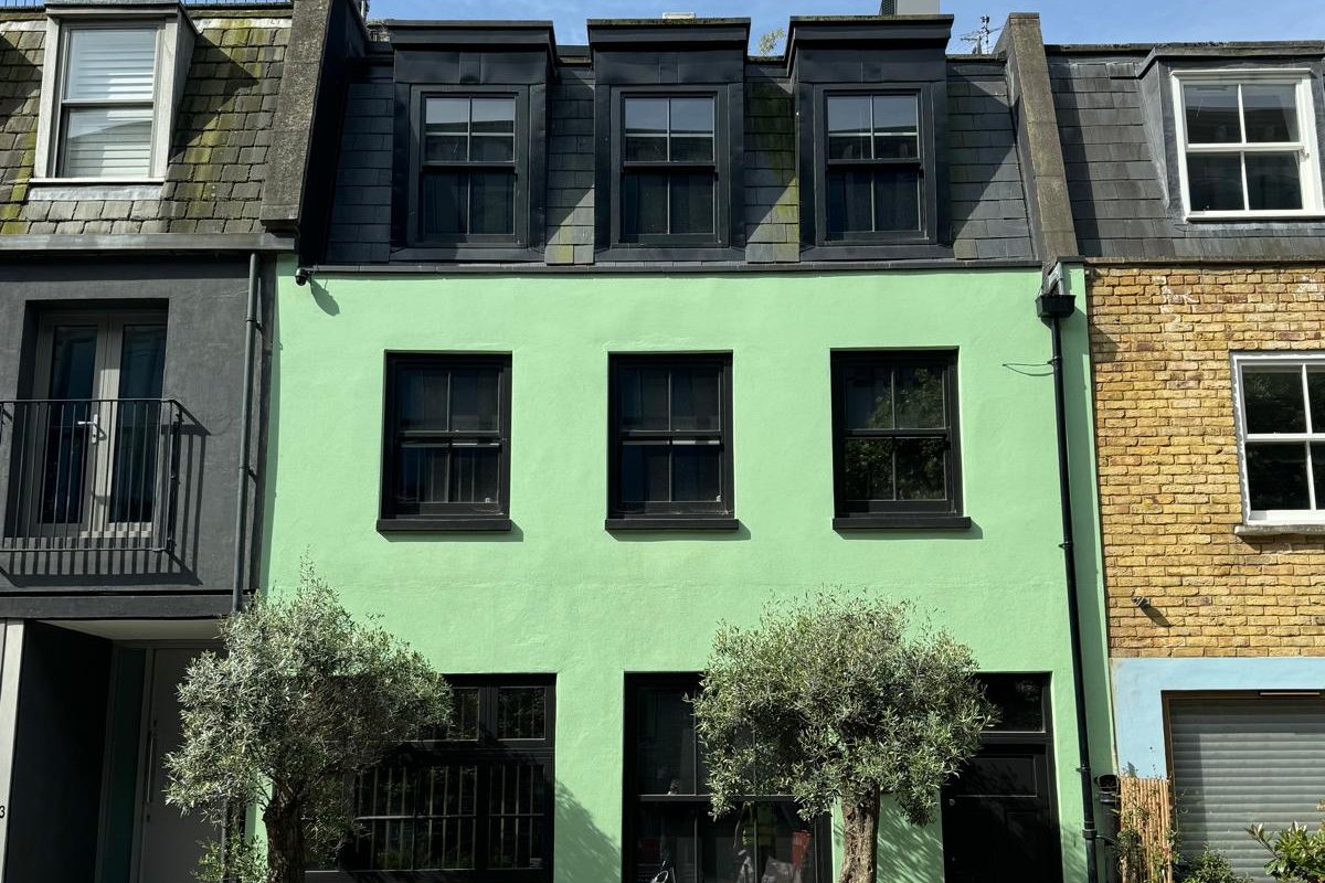 The Black Mews | Hyde Park | Luxurious | Peaceful gallery image 3