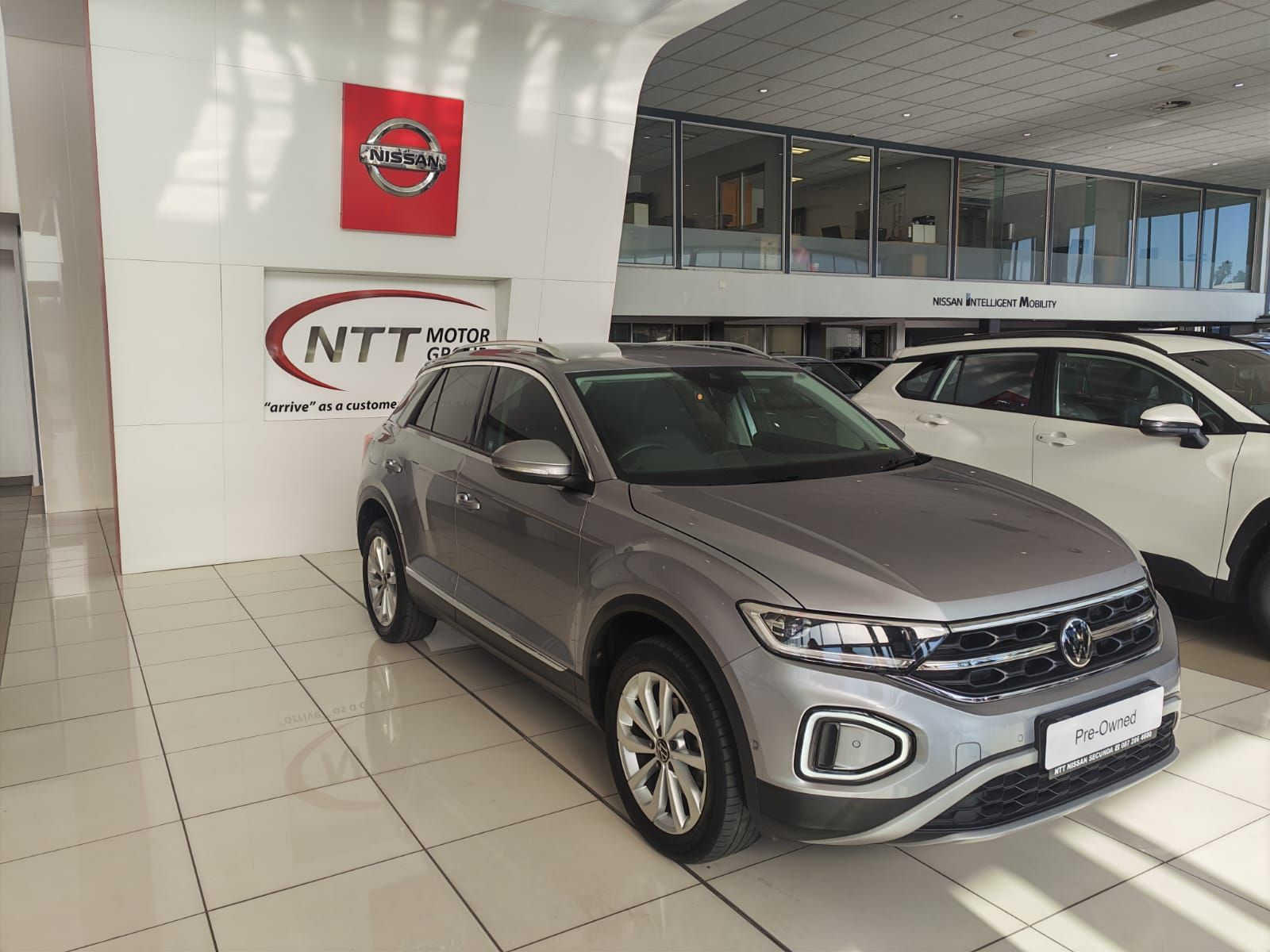 VOLKSWAGEN T-ROC 1.4 TSI DESIGN TIPTRONIC for Sale in South Africa