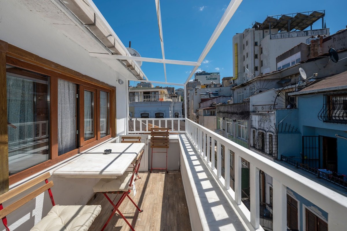 For 12 Person – 2 Min to Taksim gallery image 2