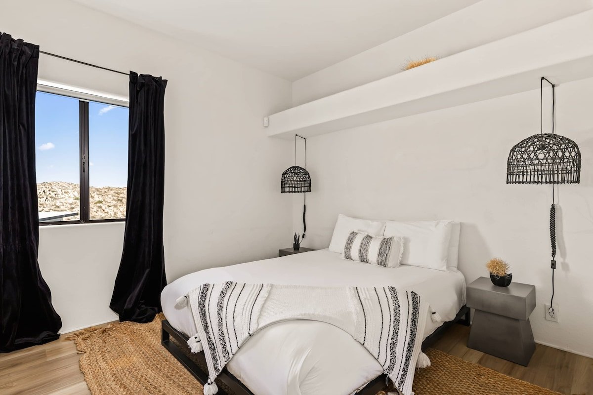 Aquarius · Modern, Pool, Hot Tub, Sweeping Views gallery image 5