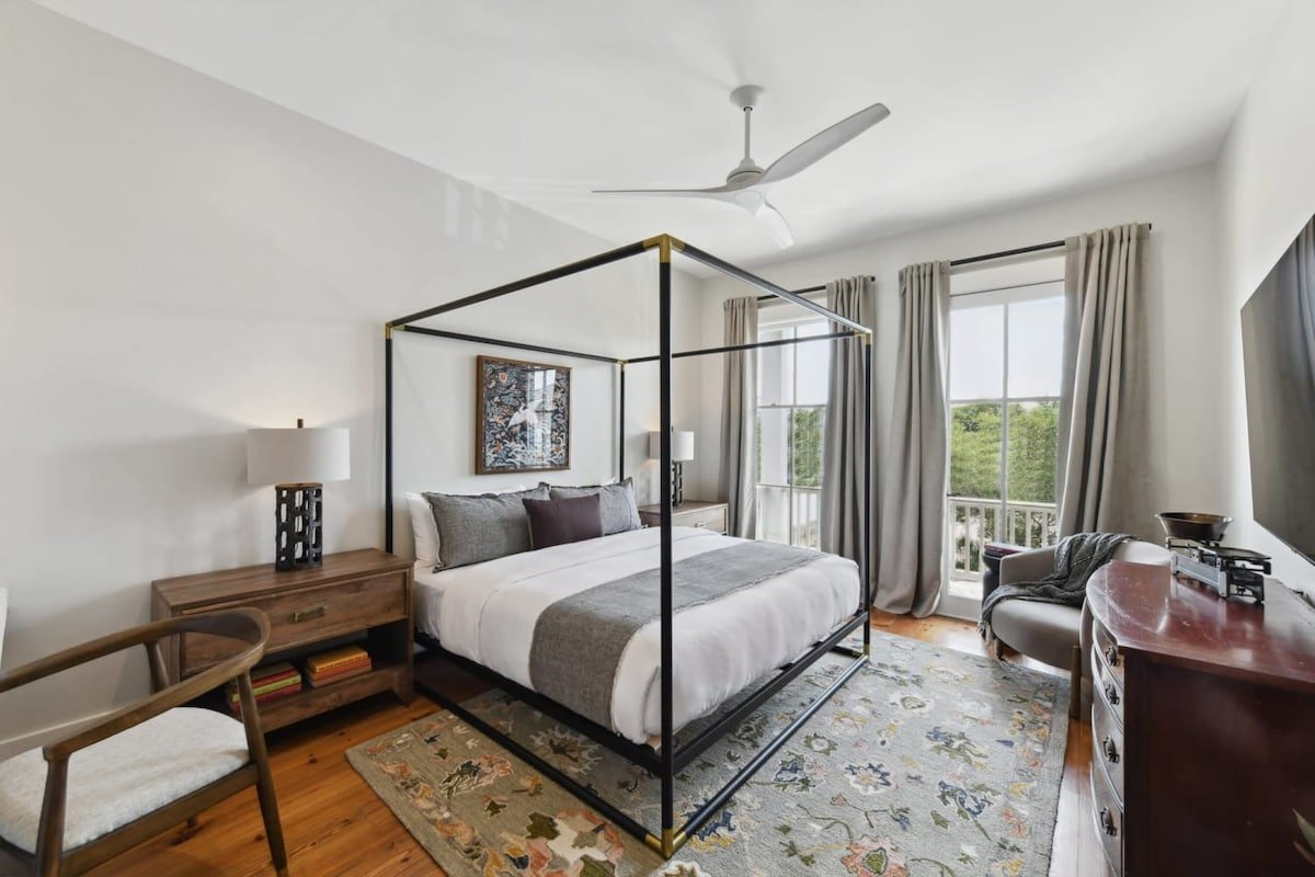 New Luxury Home | Heated Pool & Spa gallery image 5