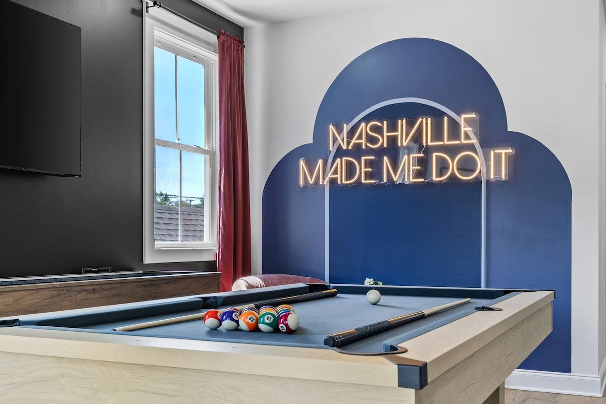 The Morrison – Karaoke, Theater, Backyard Oasis gallery image 5