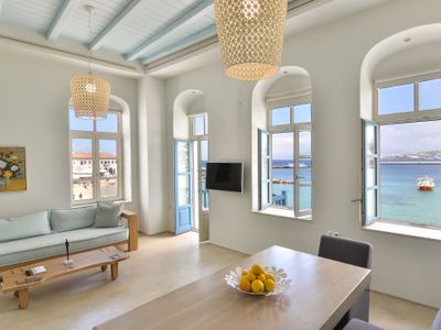 White Memories, seafront luxury apartment Mykonos