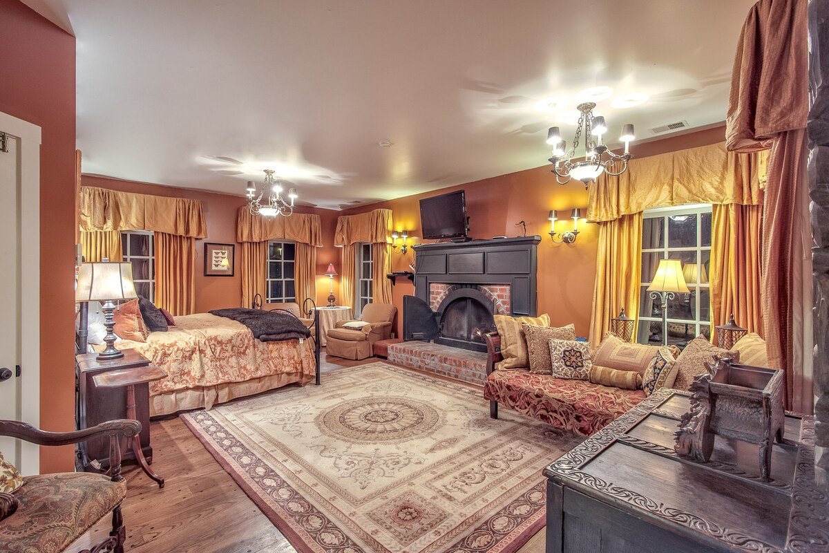 Twickenham House Mountain Estate gallery image 3