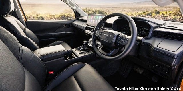 TOYOTA HILUX 2.8 GD-6 RB RAIDER X 4X4 A/T P/U XTRA CAB - 16 
