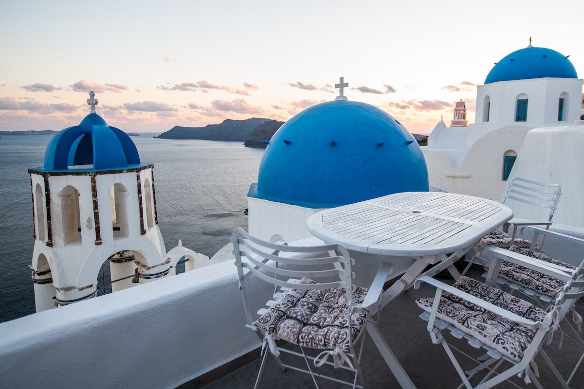 Santo blue horizon -blue domes-outdoor jacuzzi gallery image 4