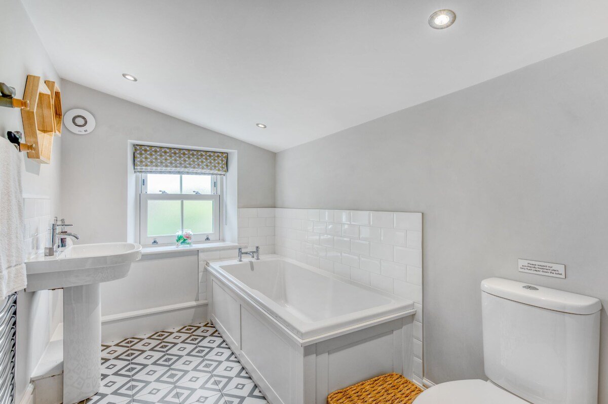 The Farmhouse | Holiday at Home gallery image 4