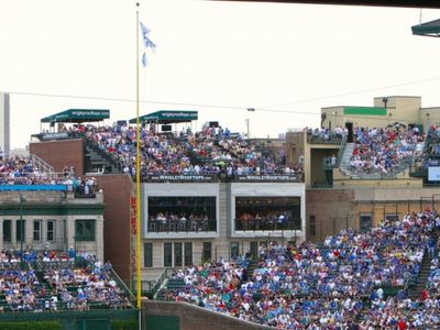 4 Bedroom Across from Wrigley Field Stadium Suite