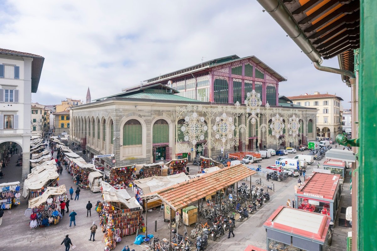 Bright and spacious apartment in the city center gallery image 3