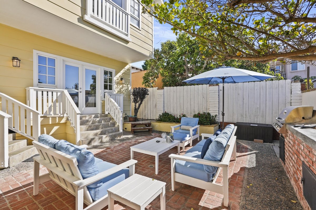 La Jolla Cottage Backyard Oasis & Walk to Village! gallery image 4