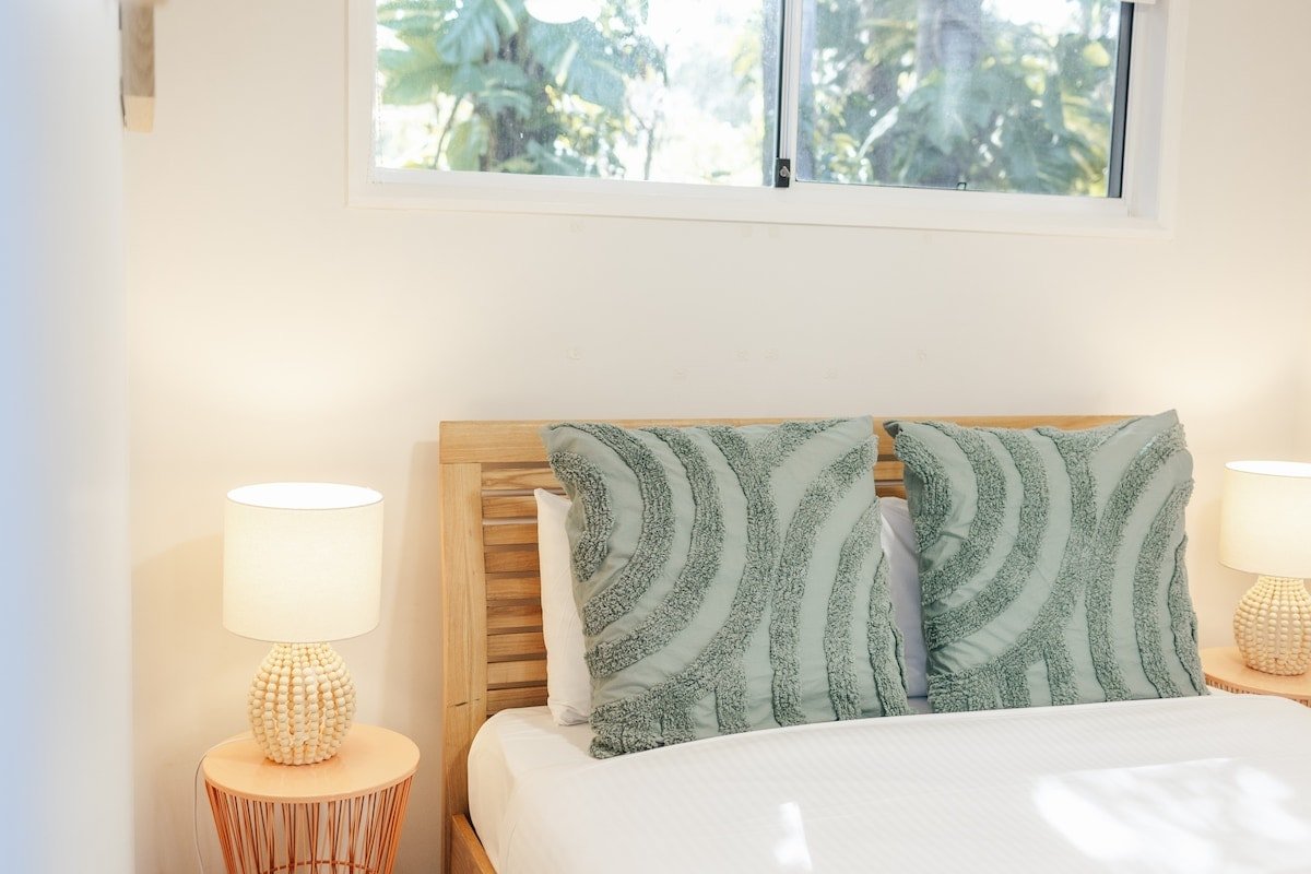 Breezy Beach House – Private Pool gallery image 4