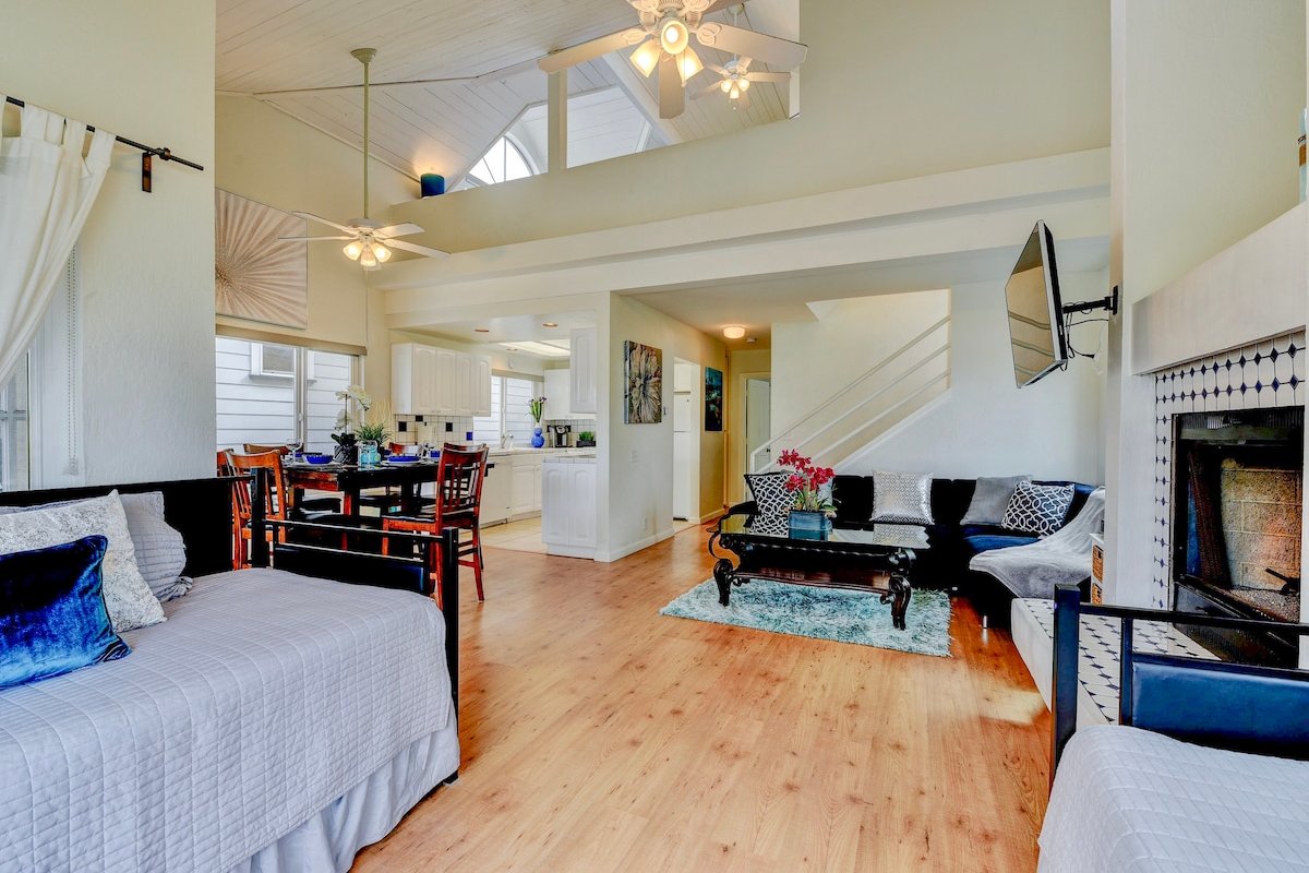 MB HUGE HOUSE! Guesthouse, & Garage gallery image 5