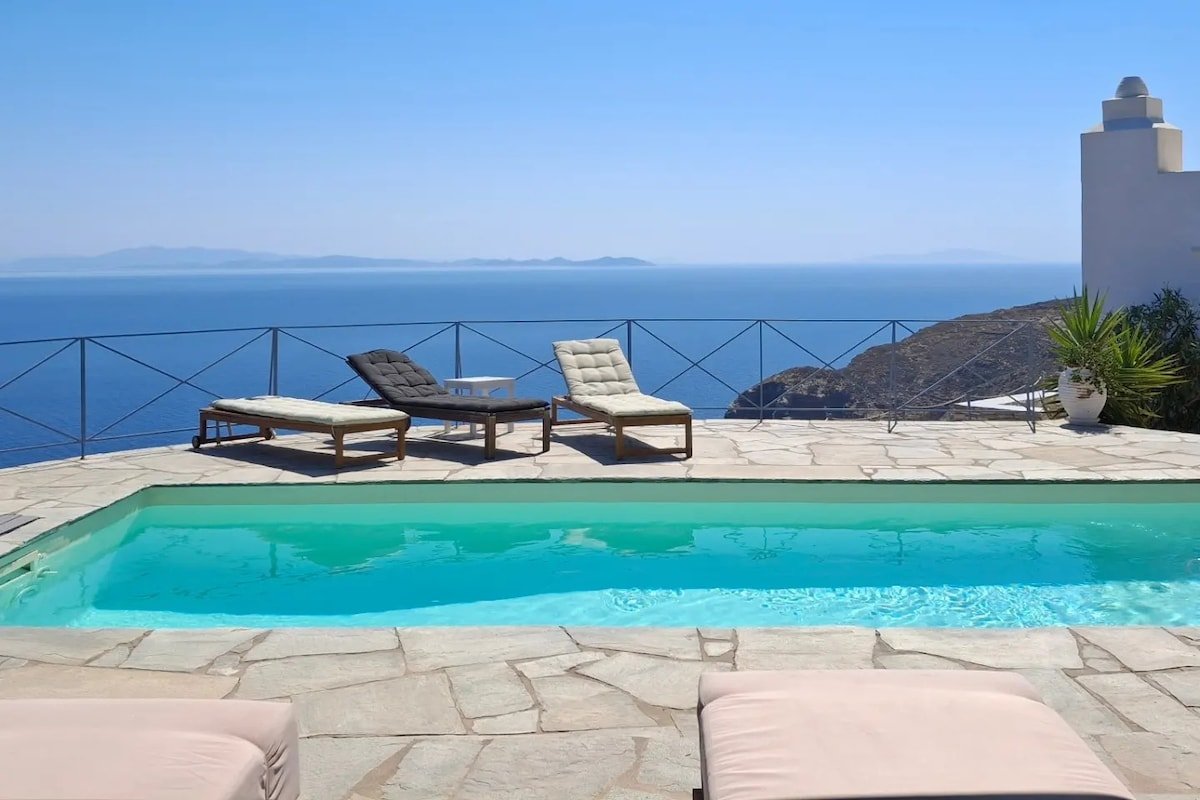 Magnifique villa avec vue gallery image 3