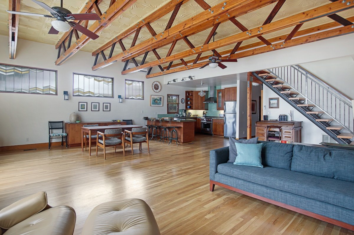 Character in Venice Beach!! gallery image 2