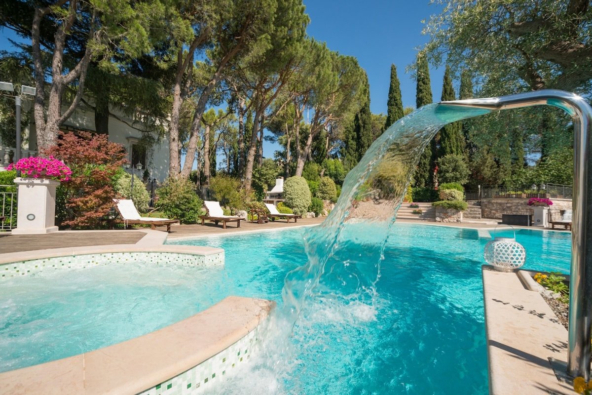 HelloApulia Villa Chiara historic villa with pool gallery image 3