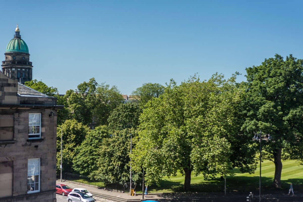 Stylish and chic apartment on Charlotte Square gallery image 5