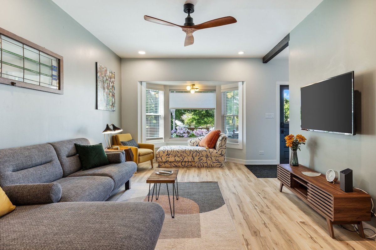 Alluring Avondale Abode gallery image 2