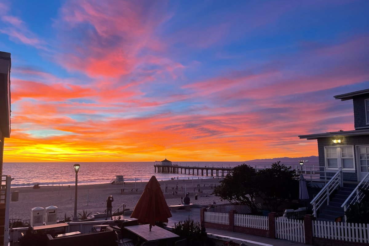 Beachfront Retreat | Luxe Views w/ Parking