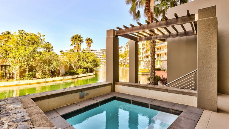 Lawhill Luxury Apartments 1 Bedroom Superior with Pool