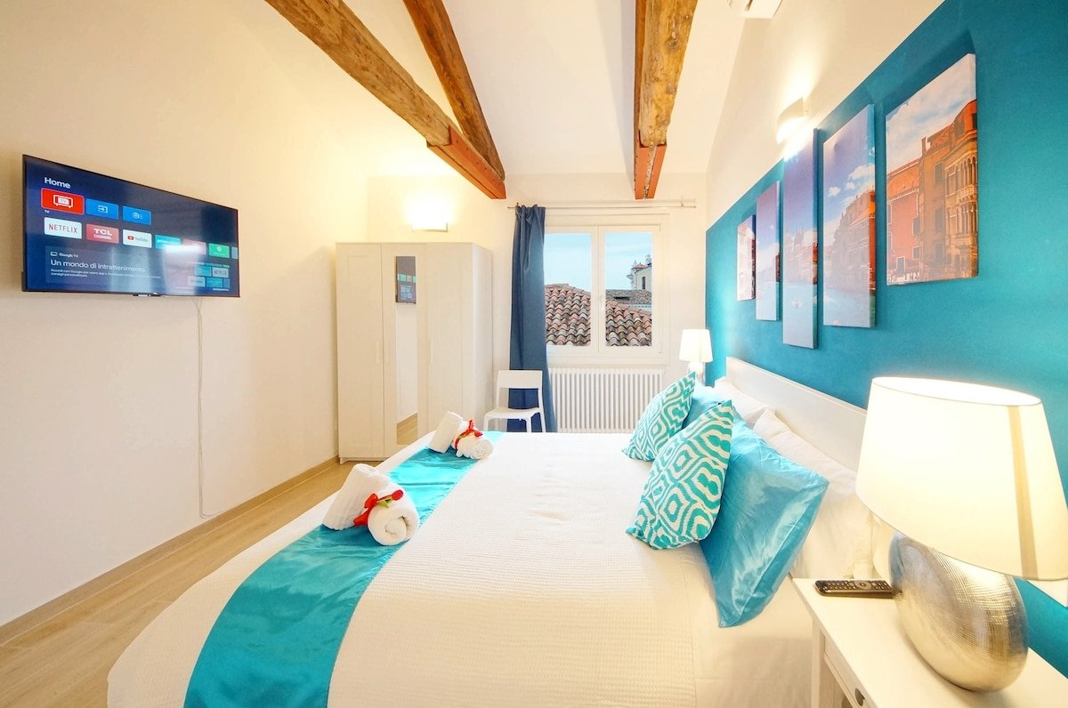 Venice Center: 3 Bedrooms 3 Bathrooms – Best View gallery image 4