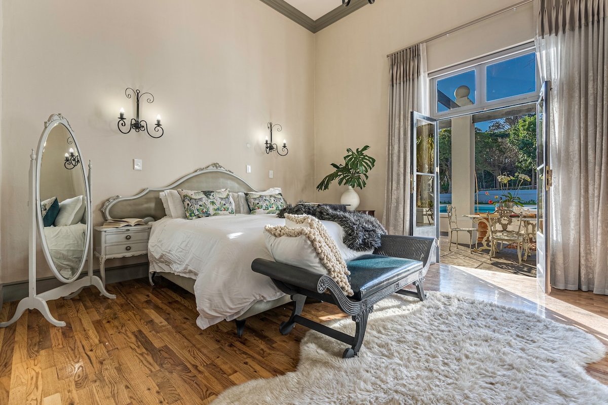 Cape Manor House Family retreats, weddings, events gallery image 5