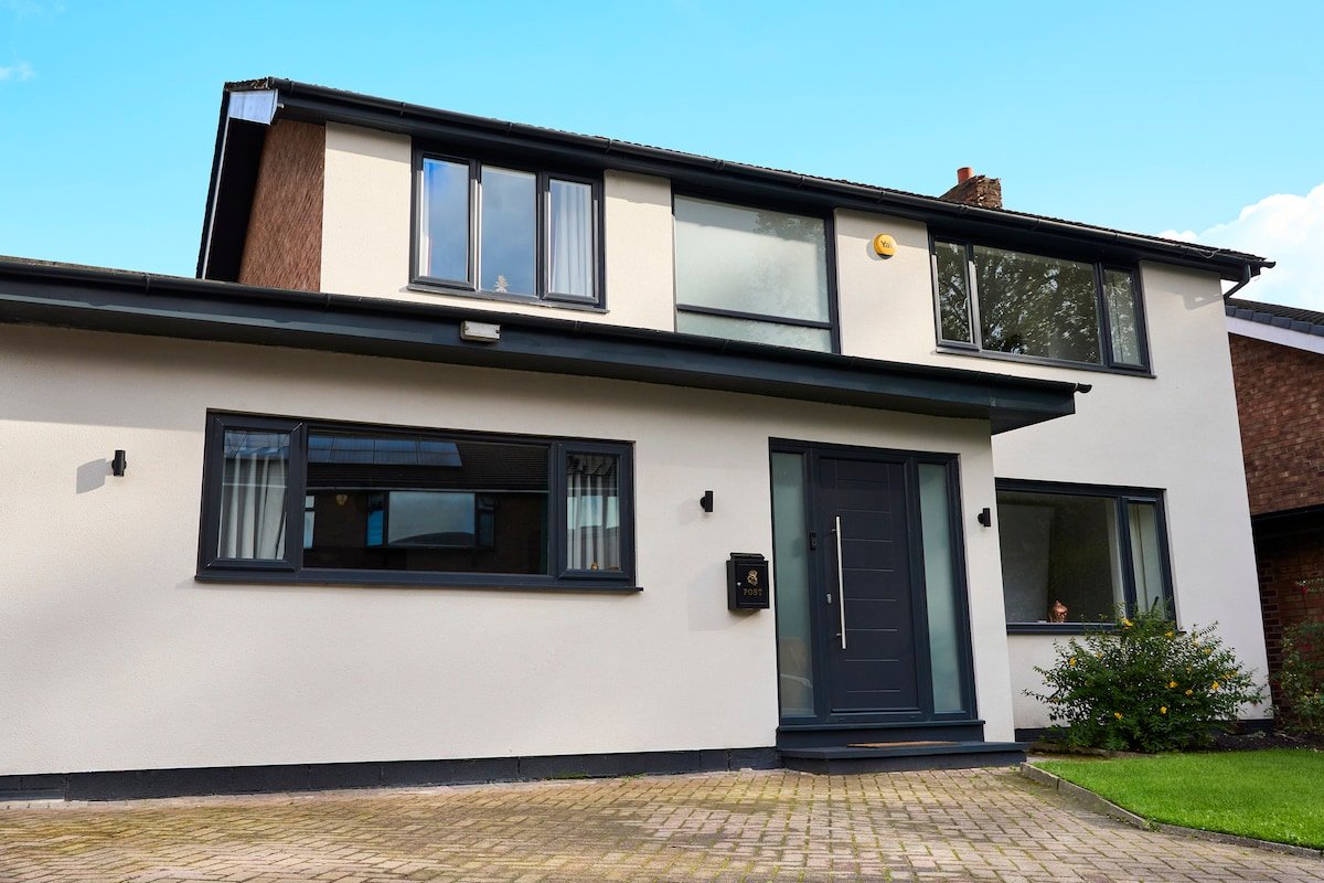 Garden Fire Pit + Event Space, Hot Tub, Sleeps 12 gallery image 4