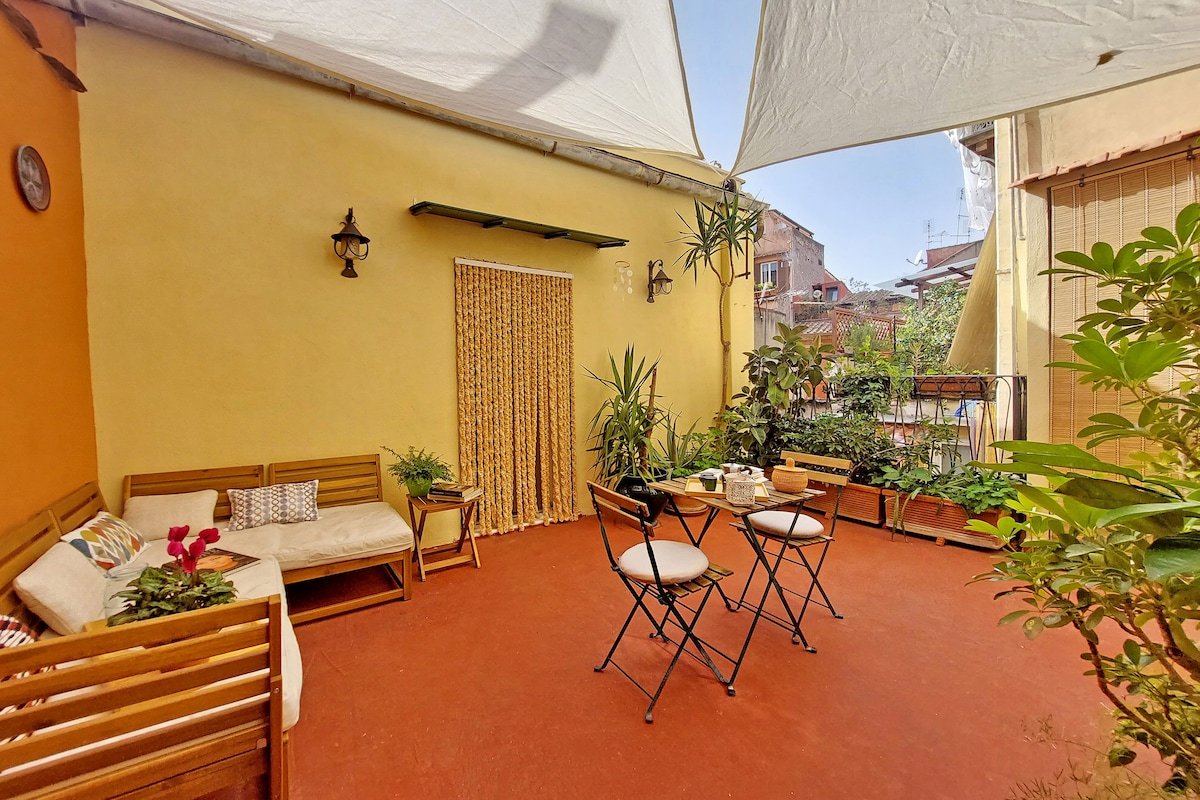 Campo dei Fiori con terrazzo gallery image 2