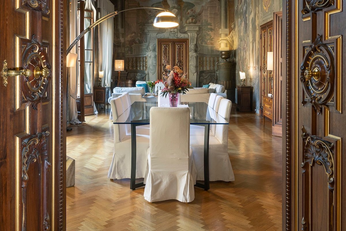 Gorgeous Florentine apartment gallery image 3