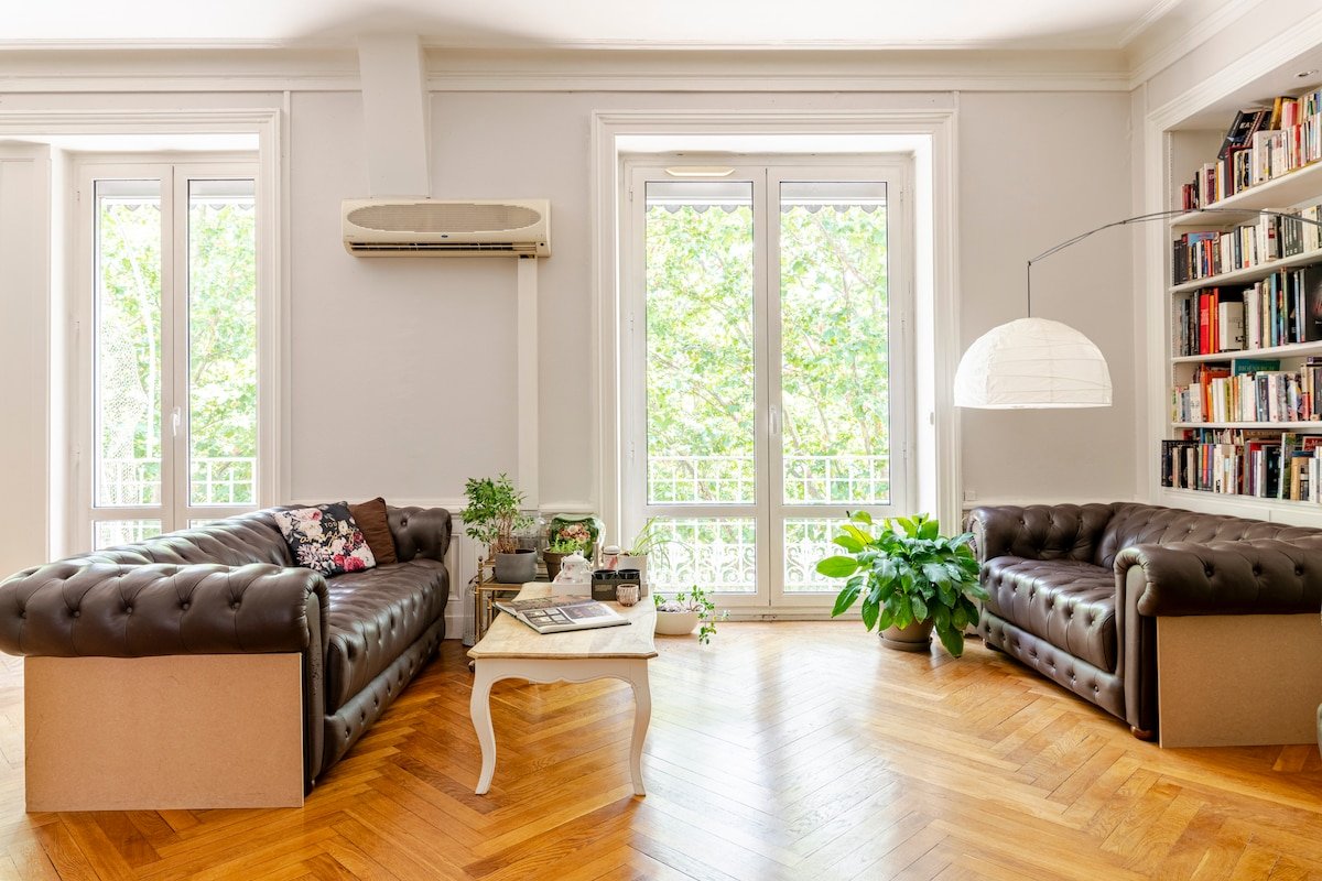 Haussmanien 105M2 (1130 sq ft) La Belle Époque A/C gallery image 5