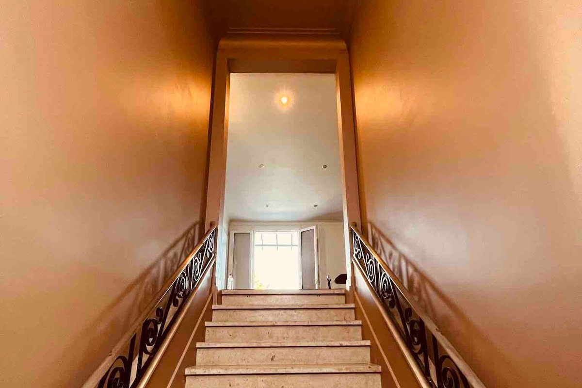 Maison style 50’s, 150 m2, jardin, piscine. gallery image 4