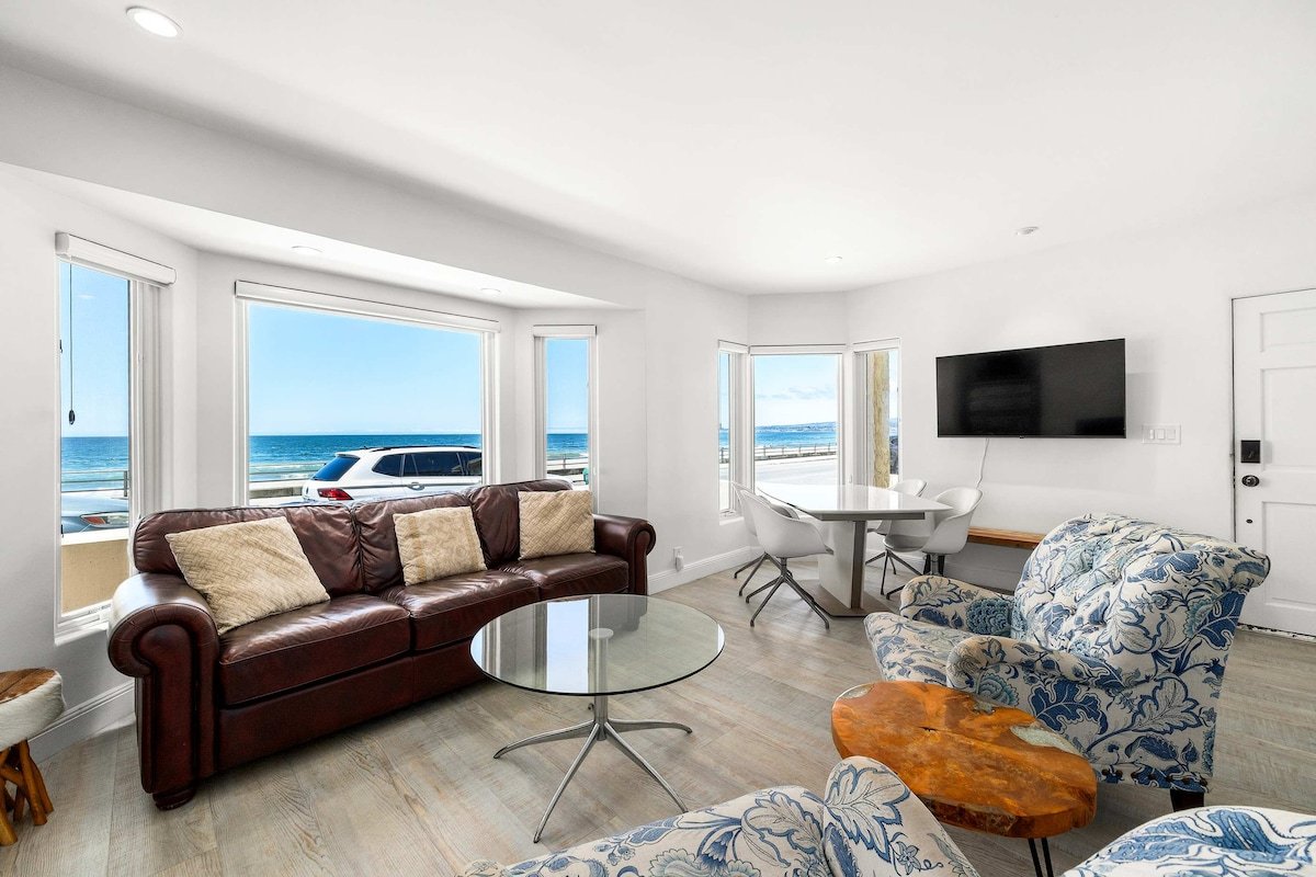 3 Bedroom Rio Del Mar Home – Steps to Beach! gallery image 3