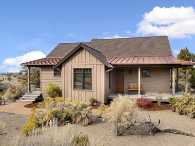 Cozy 2BD/2.5B Cabin w Hot Tub at Brasada Ranch
