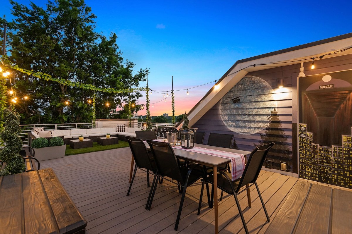 Two luxury homes~ Walkable to The Gulch & Downtown gallery image 2