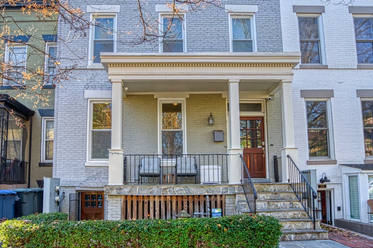 Your Capitol Hill Homestead gallery image 2