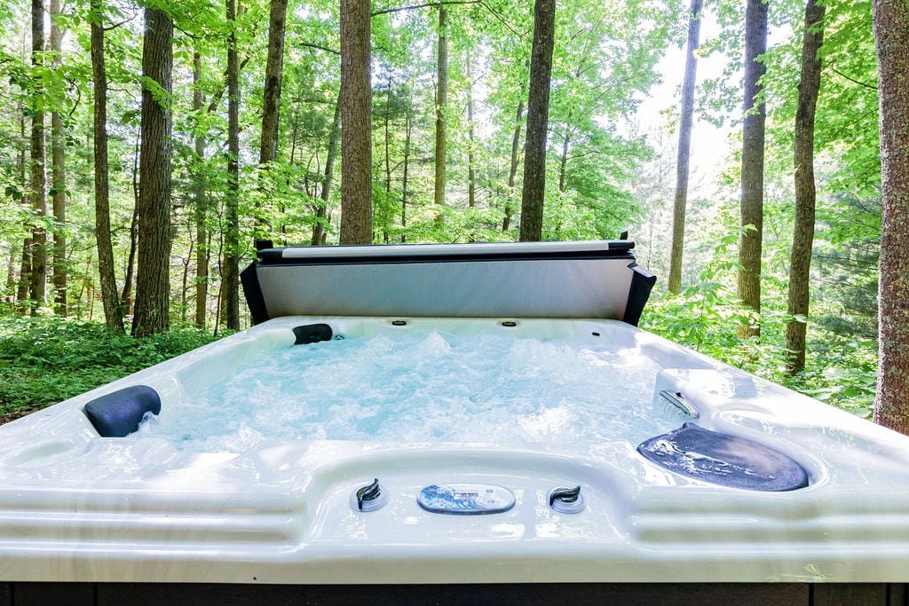 Luxury Log Cabin | Hot Tub*Kids*Pets*Hiking*Toys gallery image 5