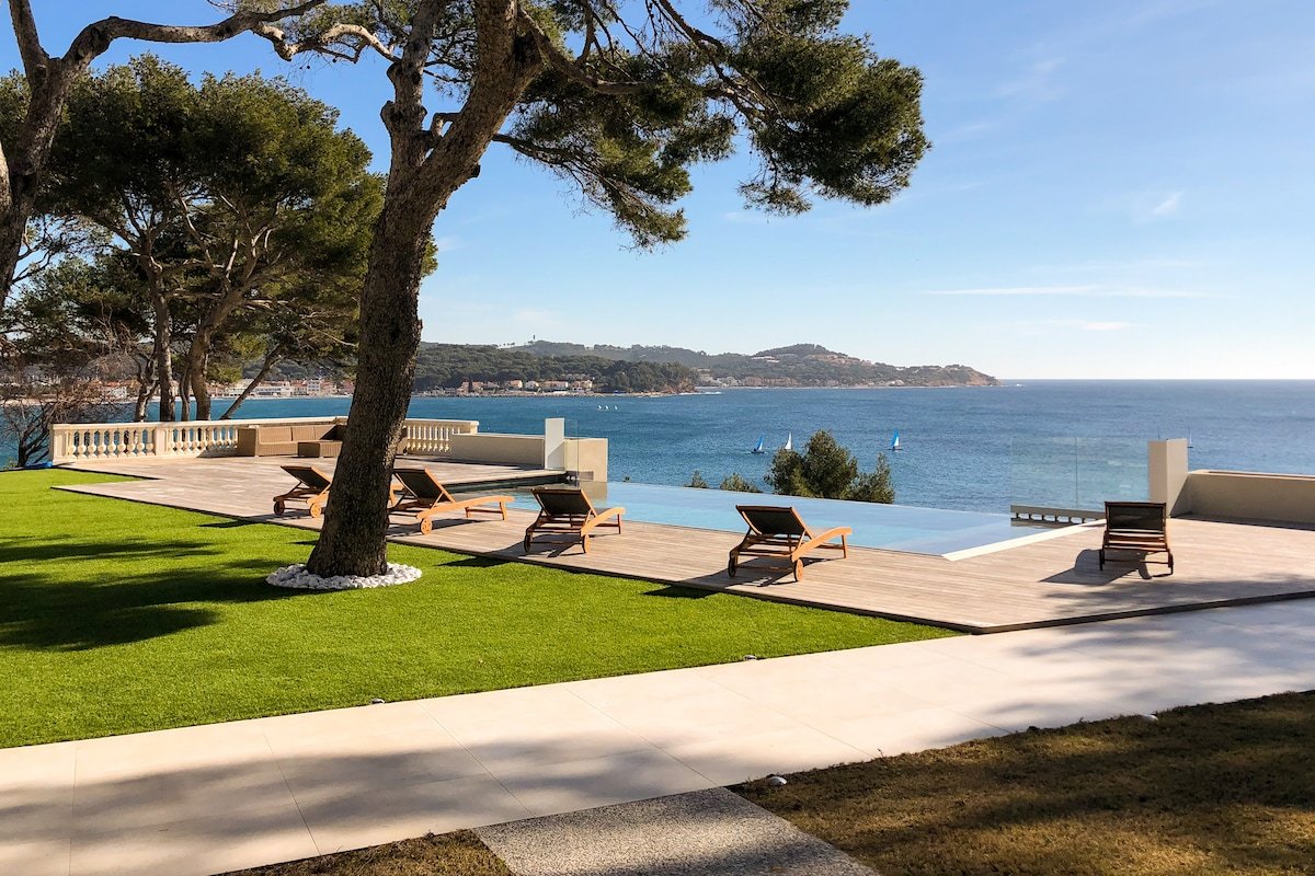 Toulon gallery image 3