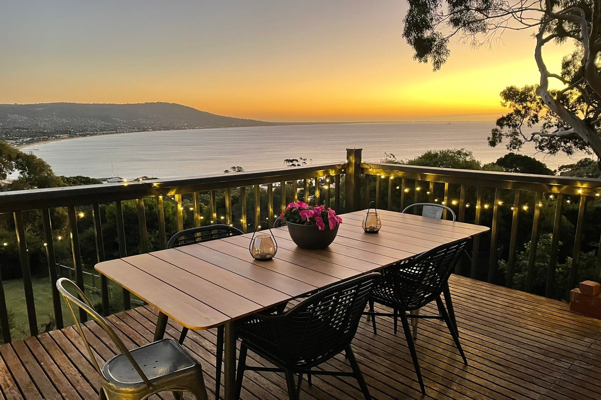 Mar Vista – Panorama views / Modern coastal style