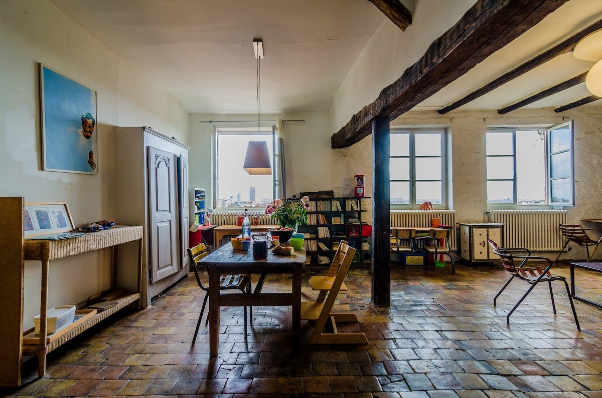 Old Lyon 180° view,1250 sq+garden gallery image 4