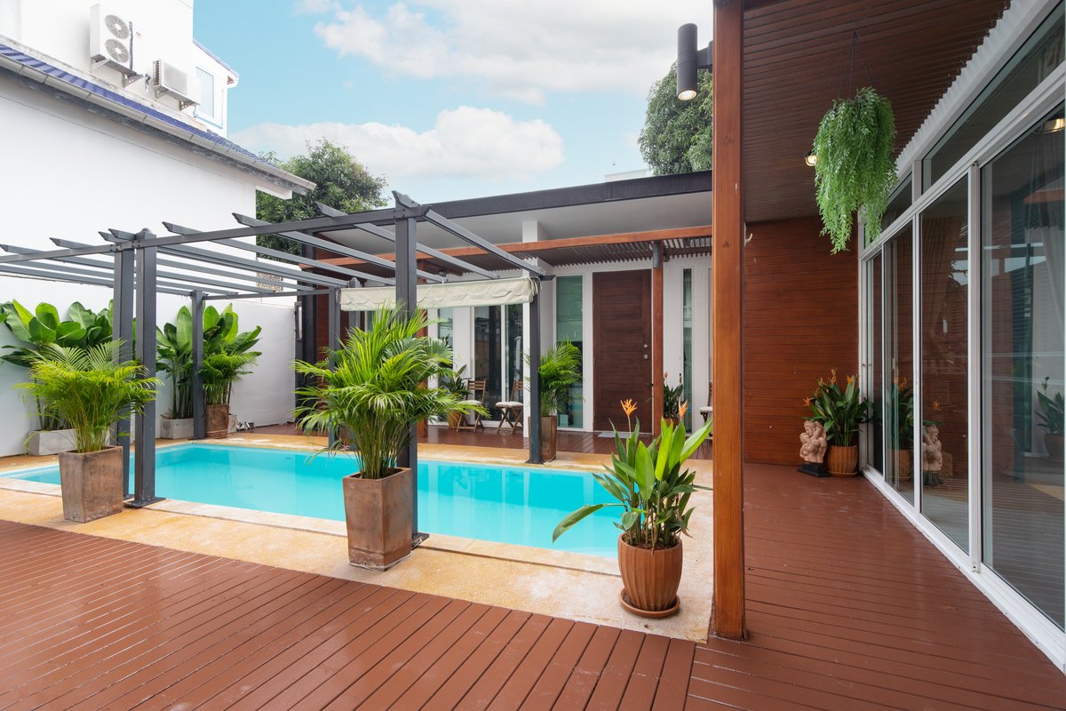 Luxury Pool Villa in Prime Location